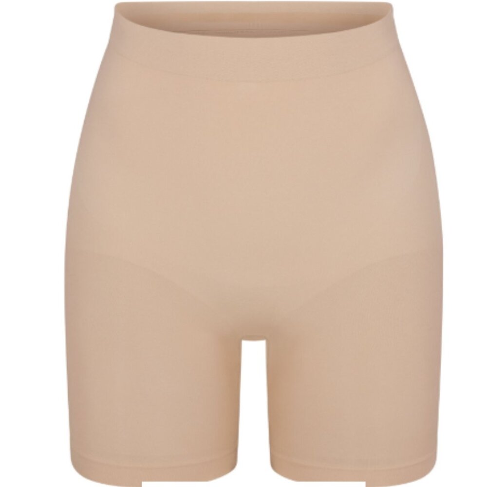 Skims SCULPTING SHORT MID THIGH W/ OPEN GUSSET Color MICA, Large/XL
